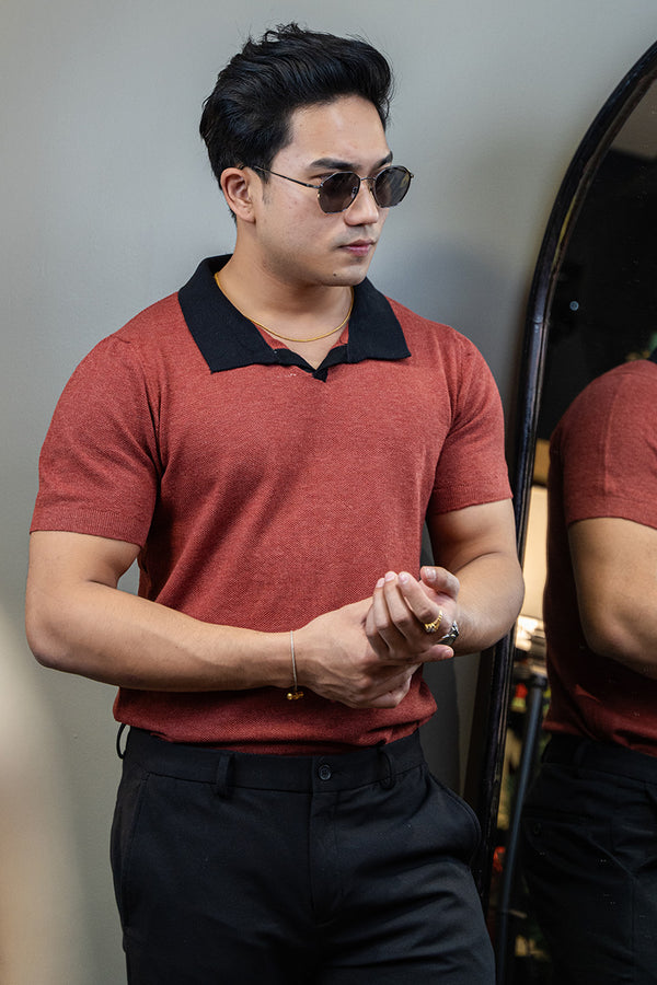 Textured short sleeve polo shirt